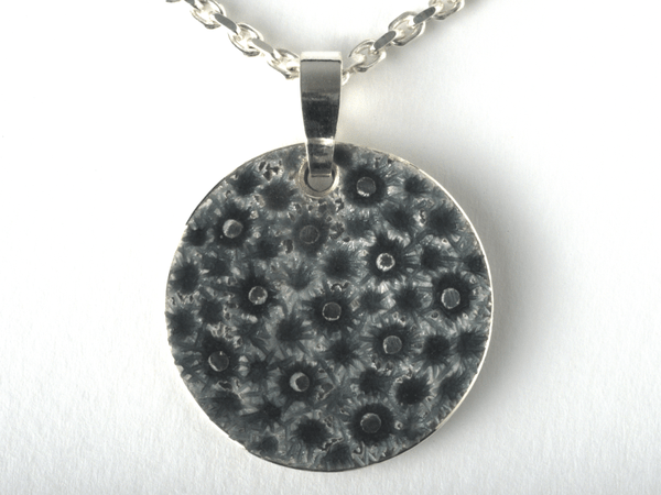 katrin_koehler_emailleschmuck_anhaenger_eisblume_konkav_0944
