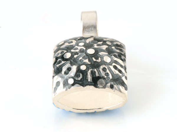 katrin_koehler_emailleschmuck_anhaenger_kissen_malve.000091.b
