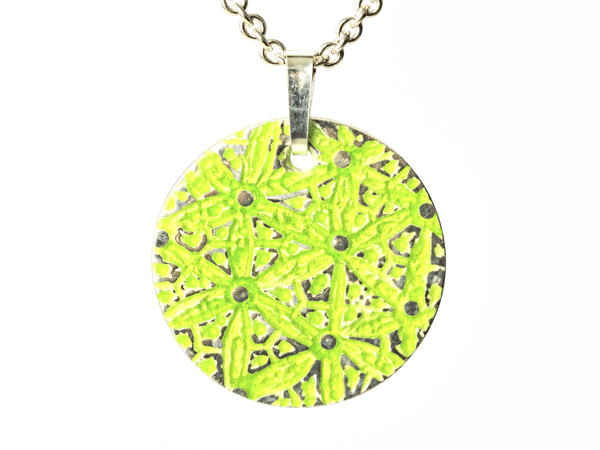 katrin_koehler_emailleschmuck_anhaenger_lilia