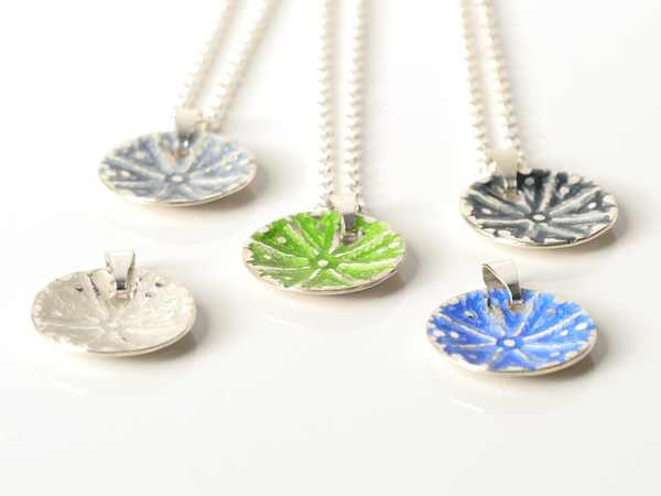 katrin_koehler_emailleschmuck_anhaenger_pusteblume_konkav_6323