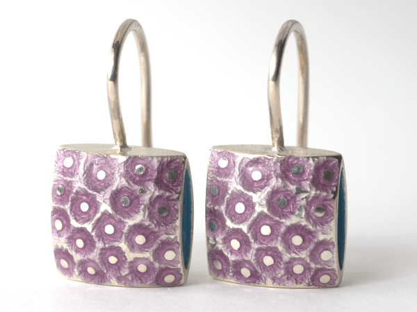 katrin_koehler_emailleschmuck_ohrring_kissen_eisstern_4159