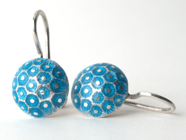 katrin_koehler_emailleschmuck_ohrring_linse_eisblume_11_4181