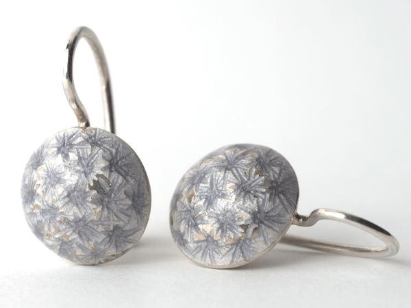 katrin_koehler_emailleschmuck_ohrring_linse_sterne_11_4178