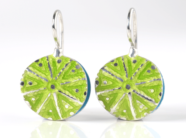 katrin_koehler_emailleschmuck_ohrring_muschel_alraune_6165