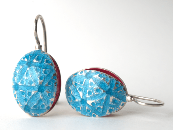 katrin_koehler_emailleschmuck_ohrring_muschel_hortensie_4190