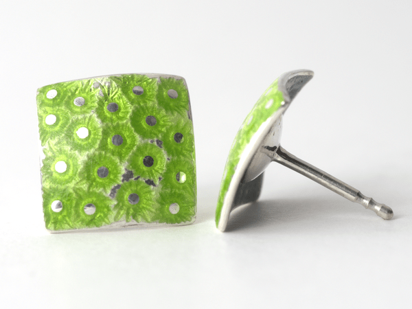 katrin_koehler_emailleschmuck_ohrring_stecker_eisblume_eckig_4248