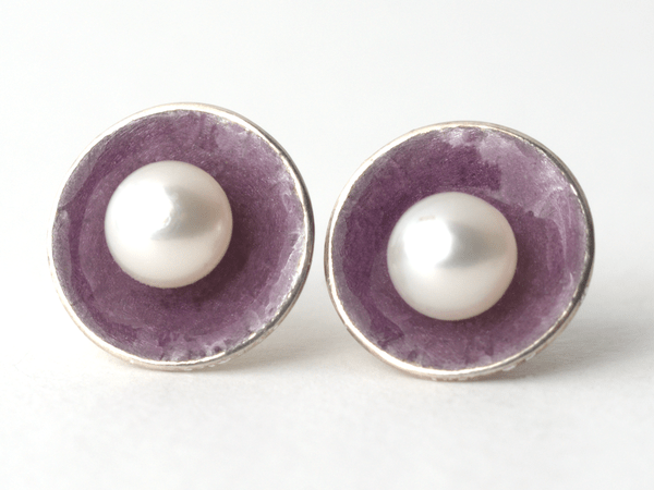 katrin_koehler_emailleschmuck_ohrring_stecker_schale_perle_4319