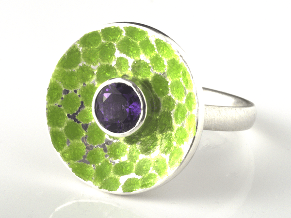 katrin_koehler_emailleschmuck_ring_samt_schale_Amethyst