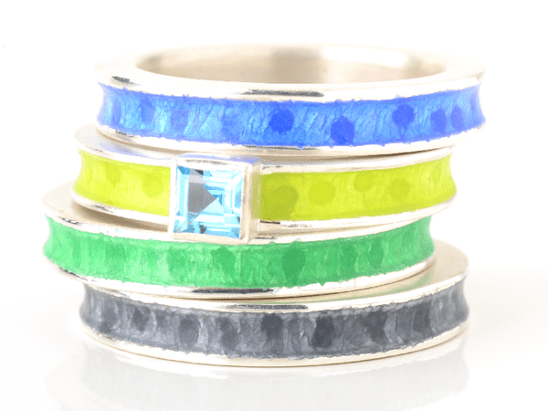 katrin_koehler_emailleschmuck_ringe_prisma_topas.000011.b