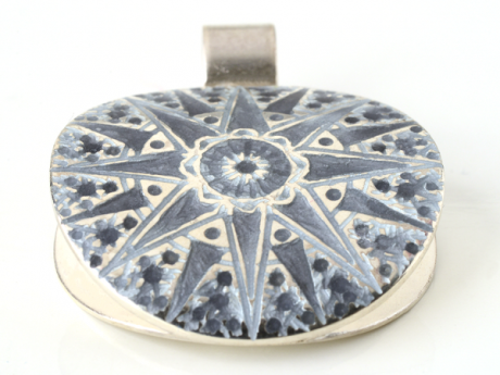 katrin_koehler_emailleschmuck_anhaenger_muschel_sonne.000084.b