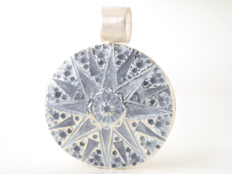 katrin_koehler_emailleschmuck_anhaenger_muschel_sonne.000093.b