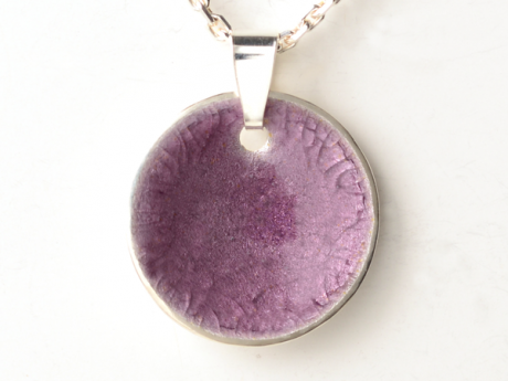 katrin_koehler_emailleschmuck_anhaenger_patella_konkav_6402