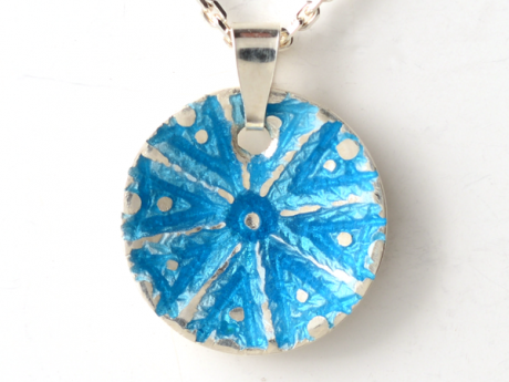 katrin_koehler_emailleschmuck_anhaenger_pusteblume_konkav_6386