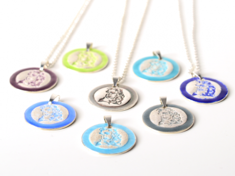 katrin_koehler_emailleschmuck_anhaenger_schiller_6330