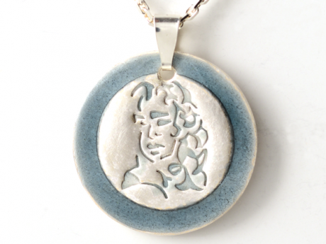 katrin_koehler_emailleschmuck_anhaenger_schiller_6388