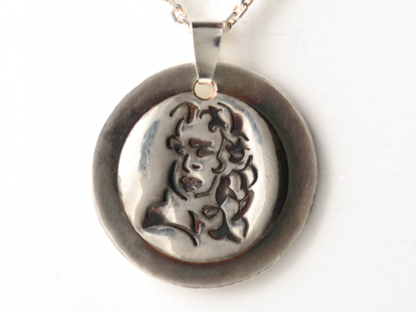 katrin_koehler_emailleschmuck_anhaenger_schiller_6389