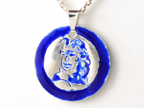 katrin_koehler_emailleschmuck_anhaenger_schiller_6391