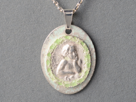 katrin_koehler_emailleschmuck_anhaenger_schutzengel_6414