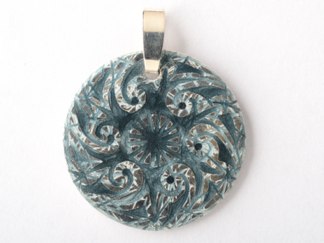 katrin_koehler_emailleschmuck_anhaenger_tornado.000061.b