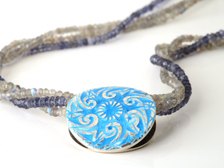katrin_koehler_emailleschmuck_kette_muschel_tornado_labradorit_iolith.000072.b