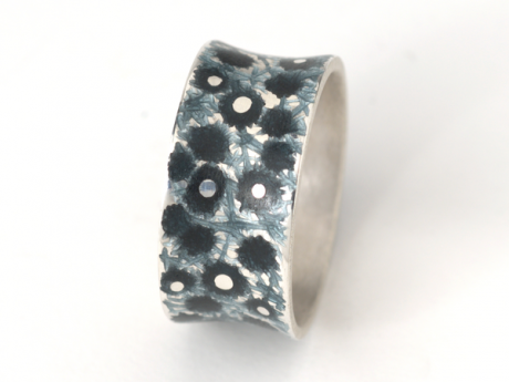 katrin_koehler_emailleschmuck_ring_eismeer_10_4091
