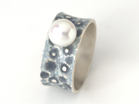 katrin_koehler_emailleschmuck_ring_eismeer_10_perle_4116